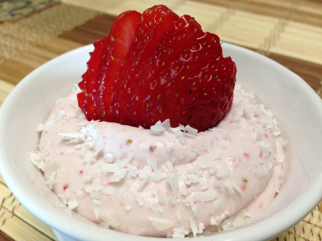 strawberry coconut cream mousse keto and low carb