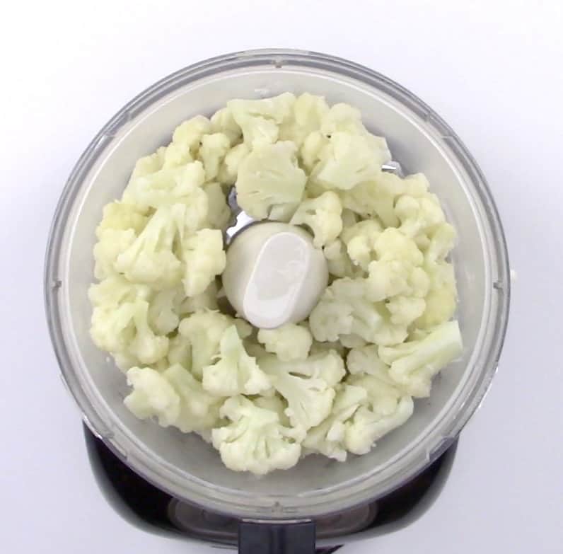 food processor with cauliflower florets
