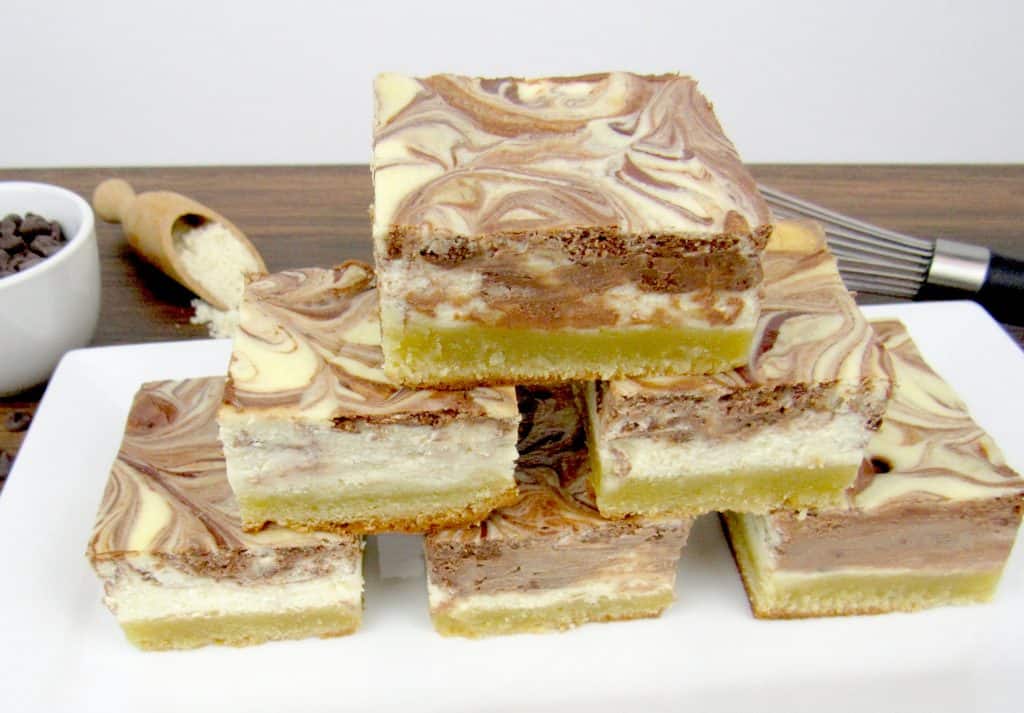 Vanilla and Chocolate Swirl Cheesecake Bars - Keto, Low Carb & Gluten ...
