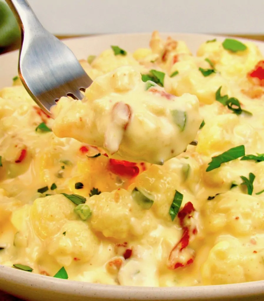 Jalapeno Popper Cauliflower Mac and Cheese Keto