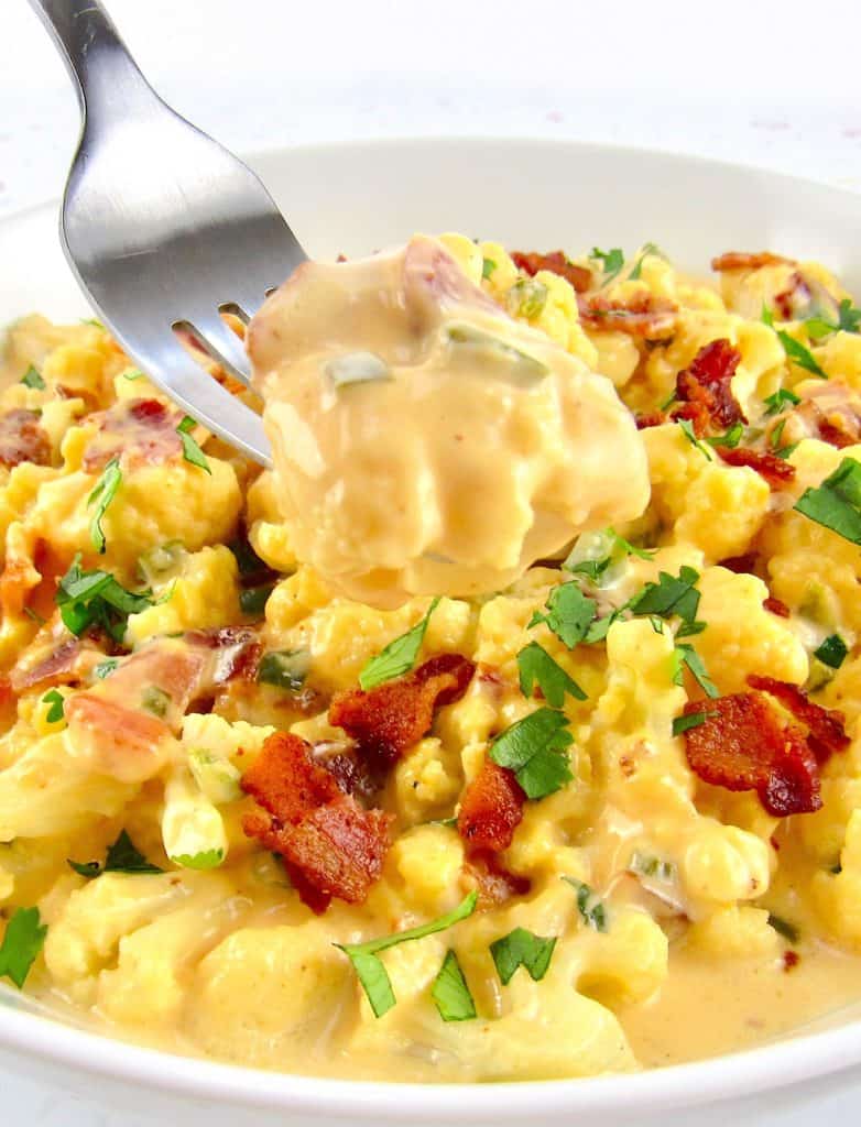 closeup of Jalapeño Popper Caulifower Mac and Cheese on fork