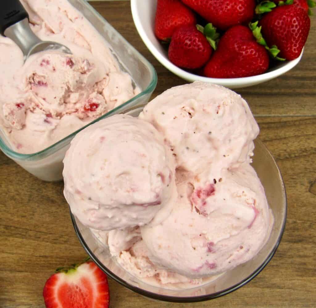 Strawberry Ice Cream-Keto:Low Carb