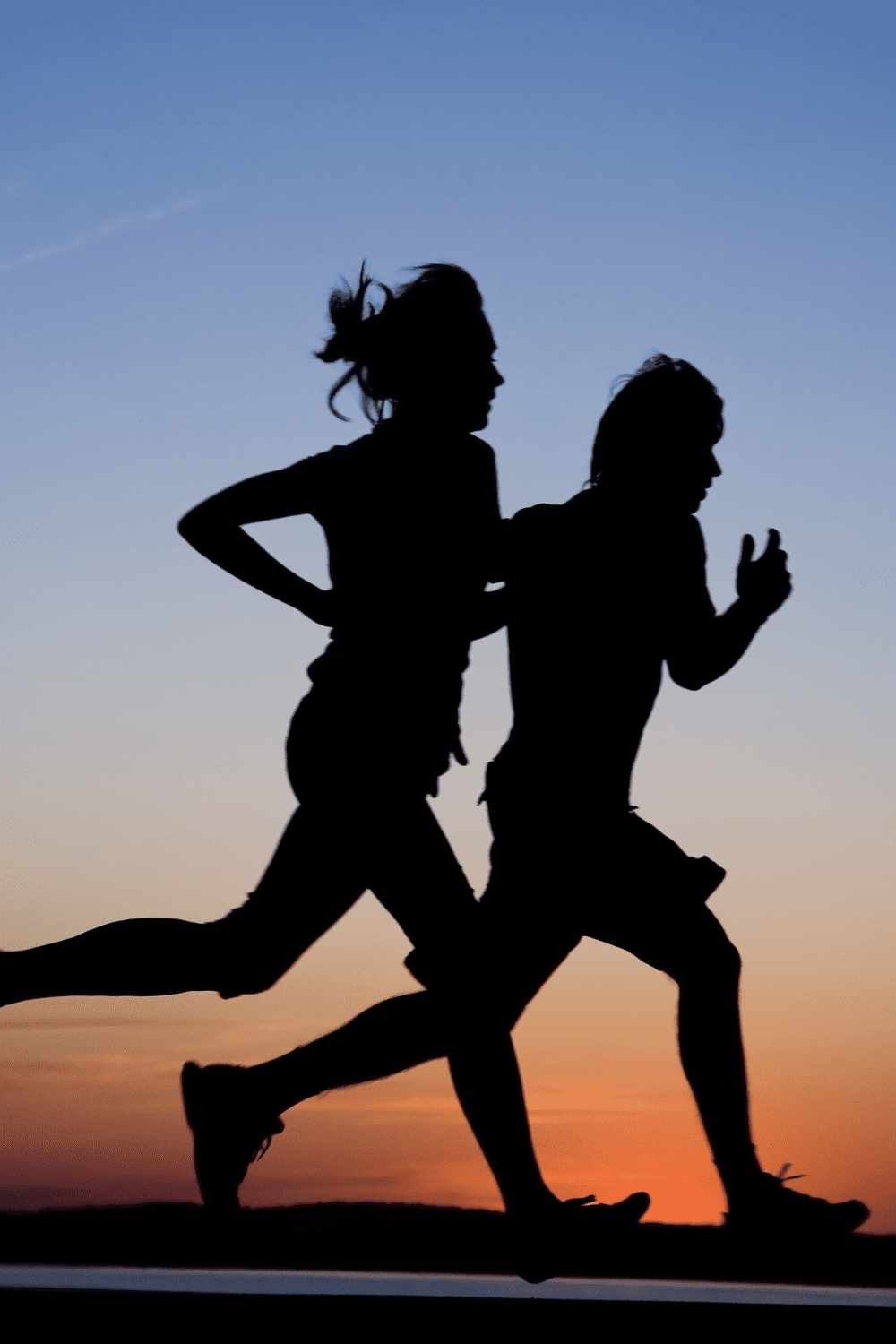 couple running silhouette 