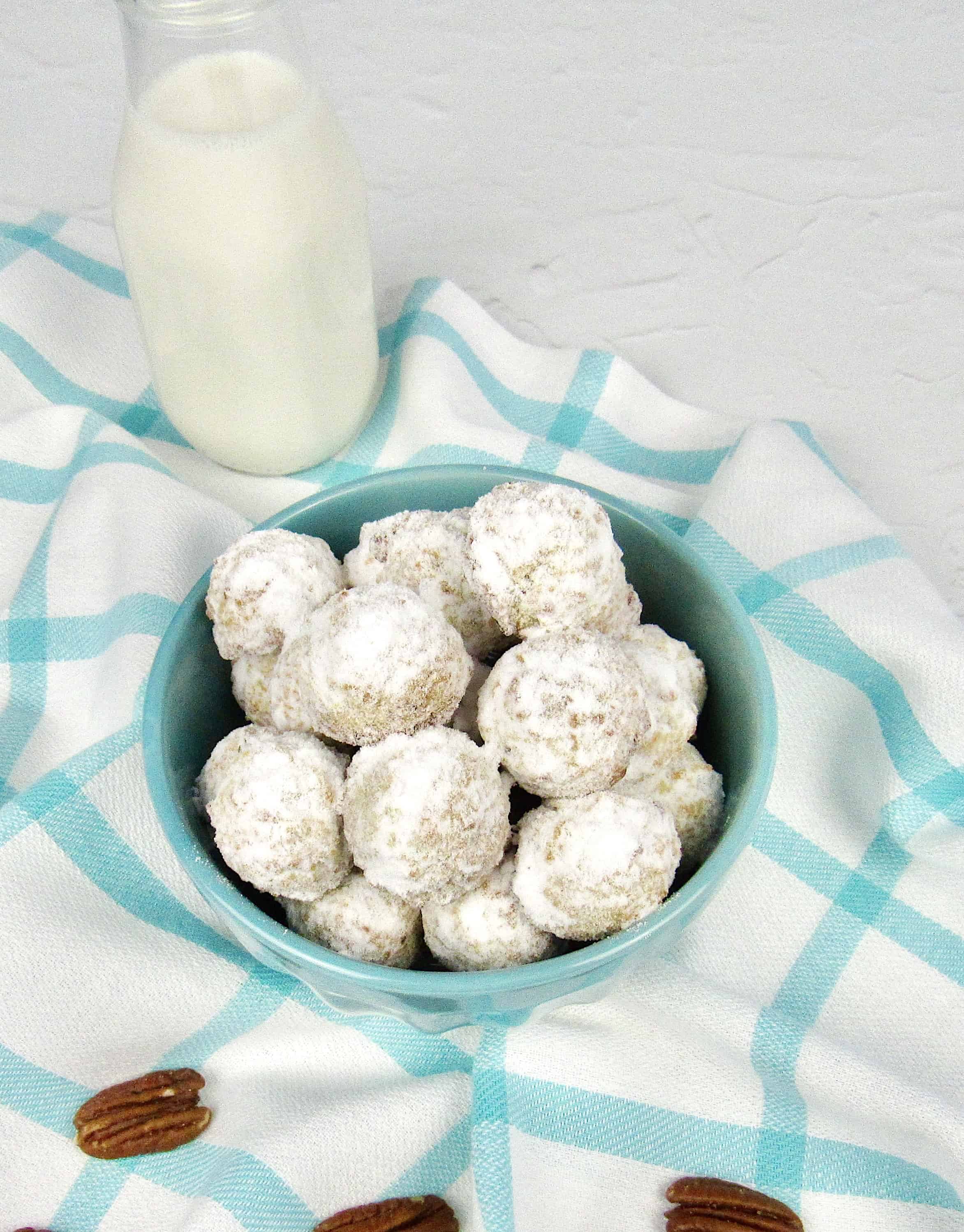 Keto Maple Pecan Snowball Cookies - Keto Cooking Christian
