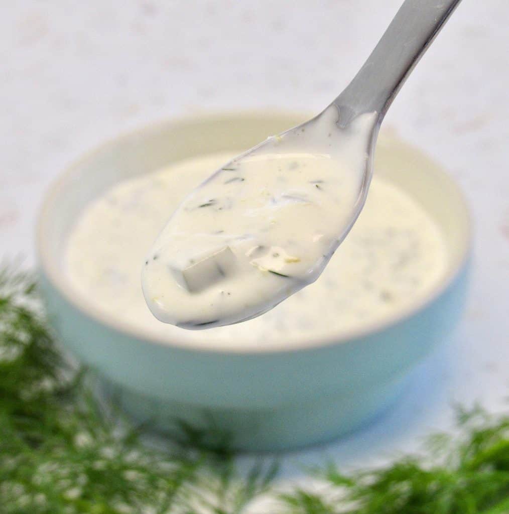 tartar sauce in bowl with spoonful