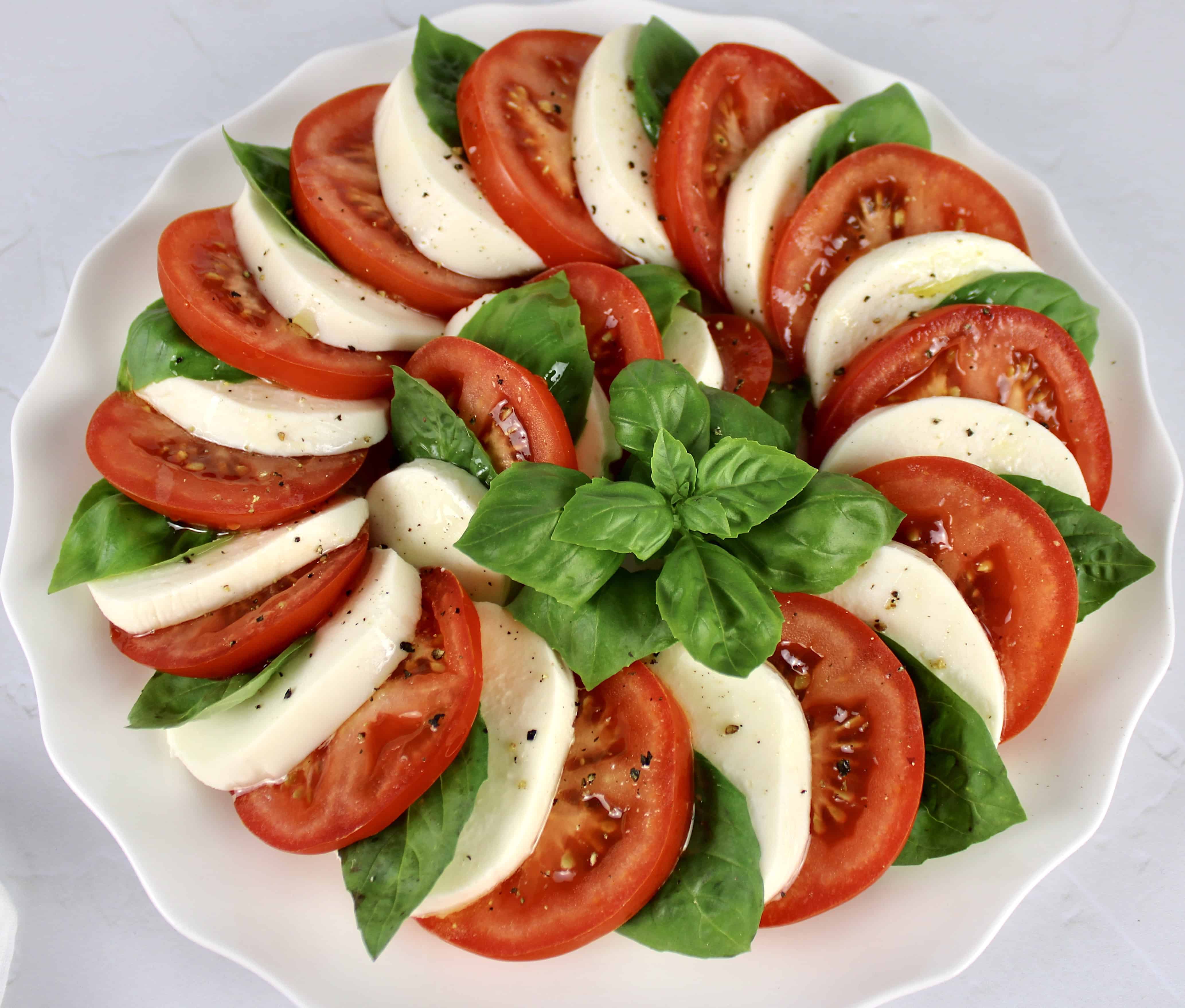 Caprese Salad with Balsamic Reduction - Keto Cooking Christian