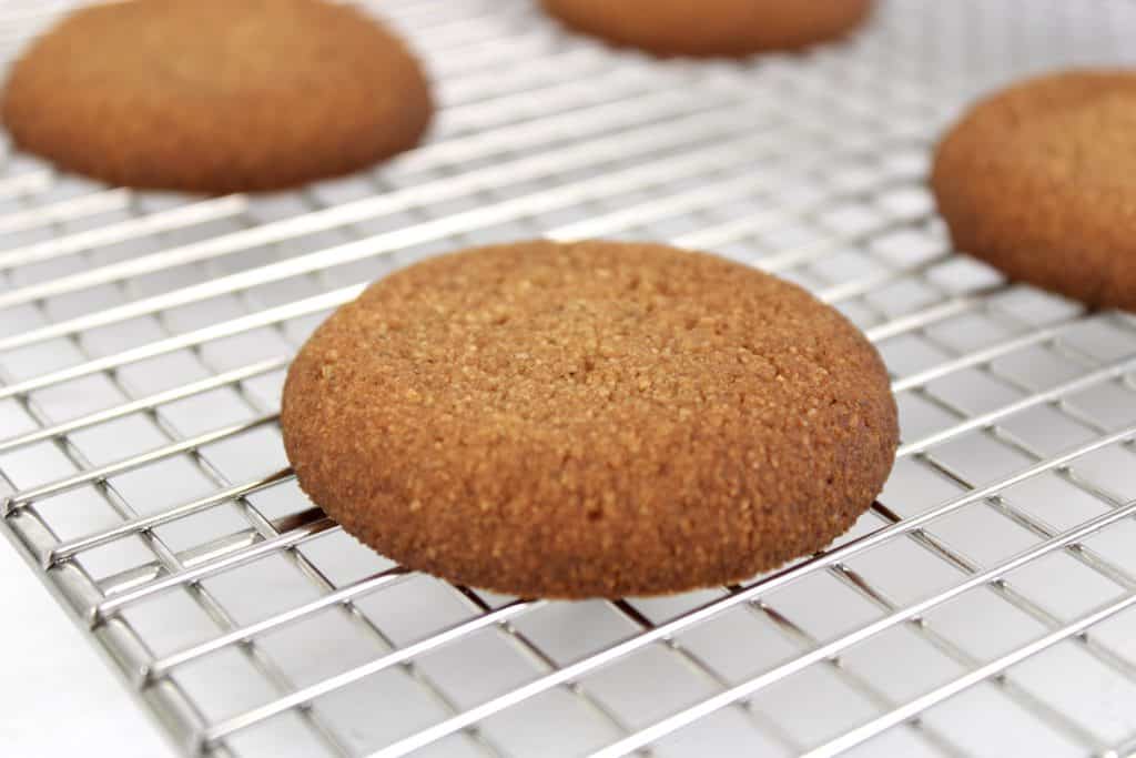gingerbread cookies on cooling rack