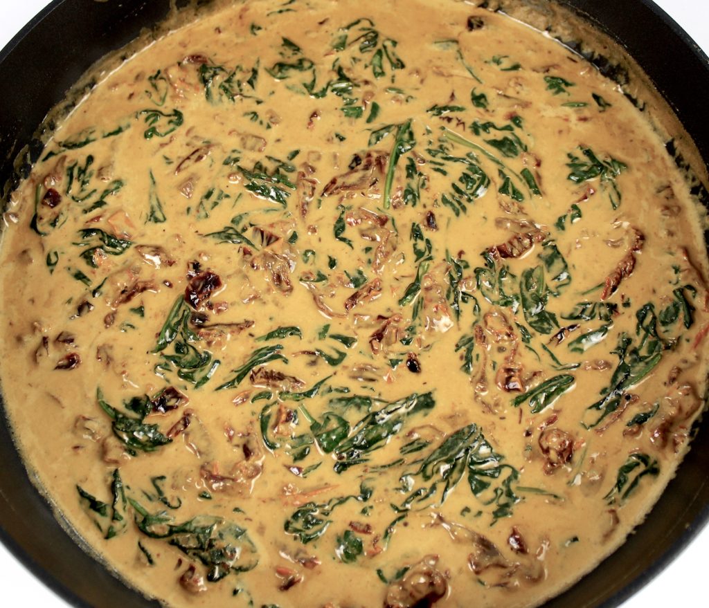 tuscan cream sauce with spinach and sun dried tomatoes