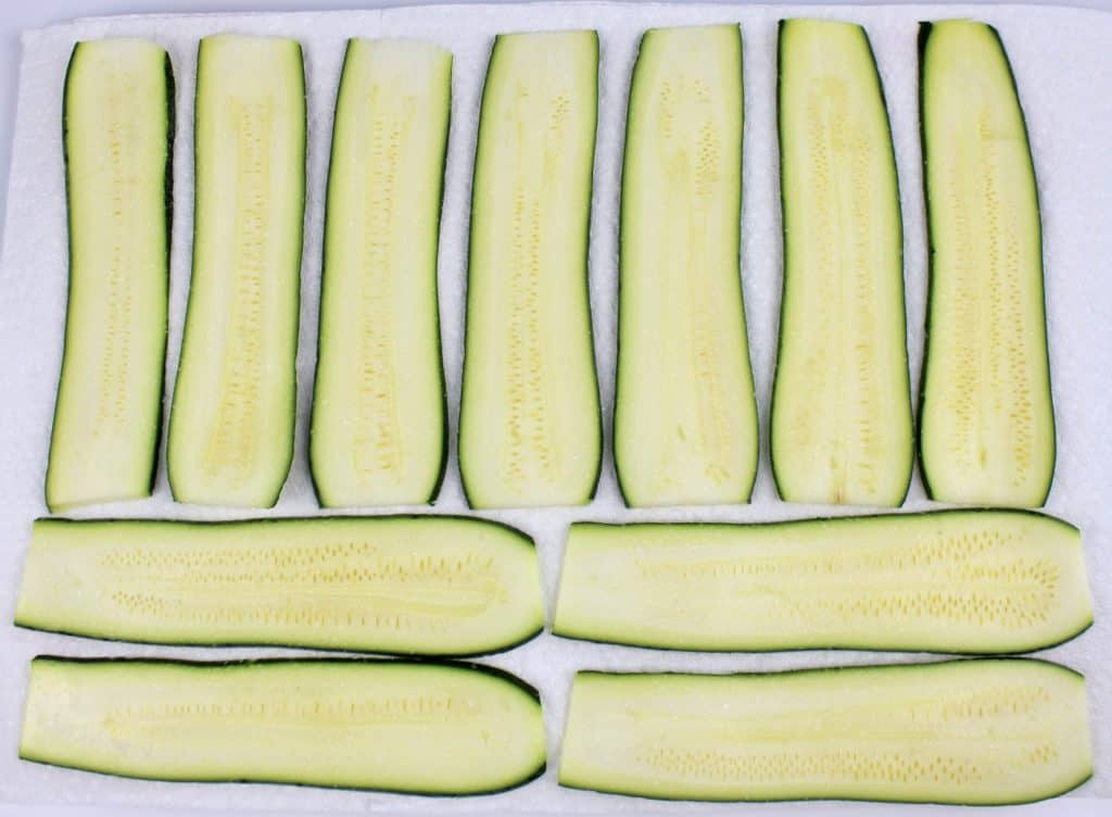 slices of zucchini on paper towels