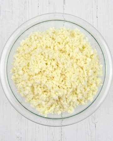 cauliflower rice in glass bowl