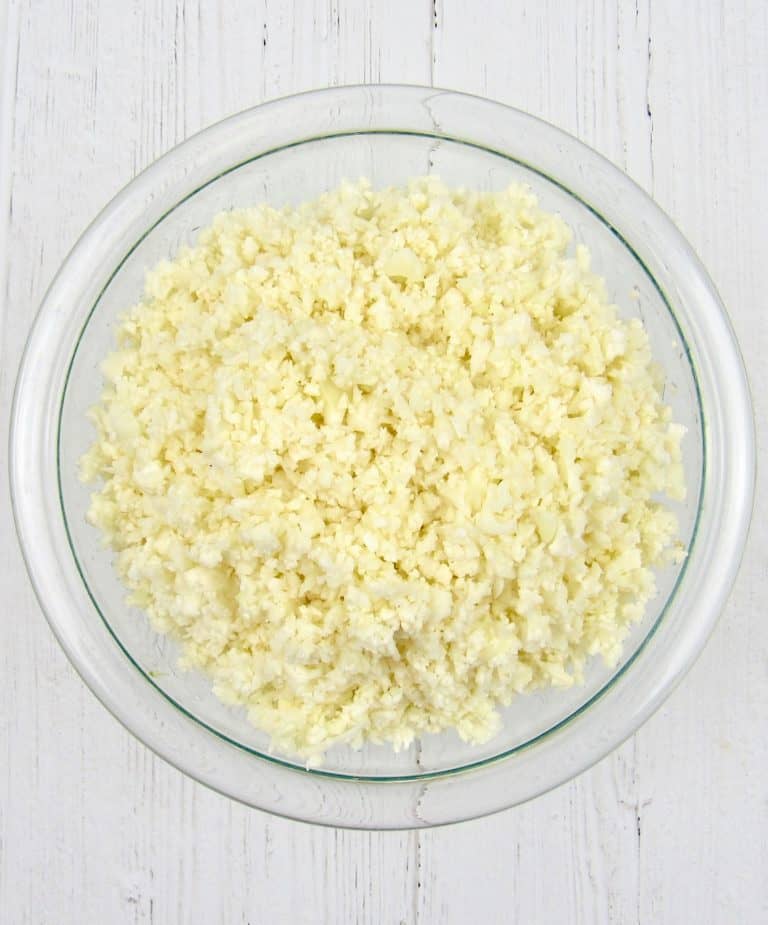 cauliflower rice in glass bowl