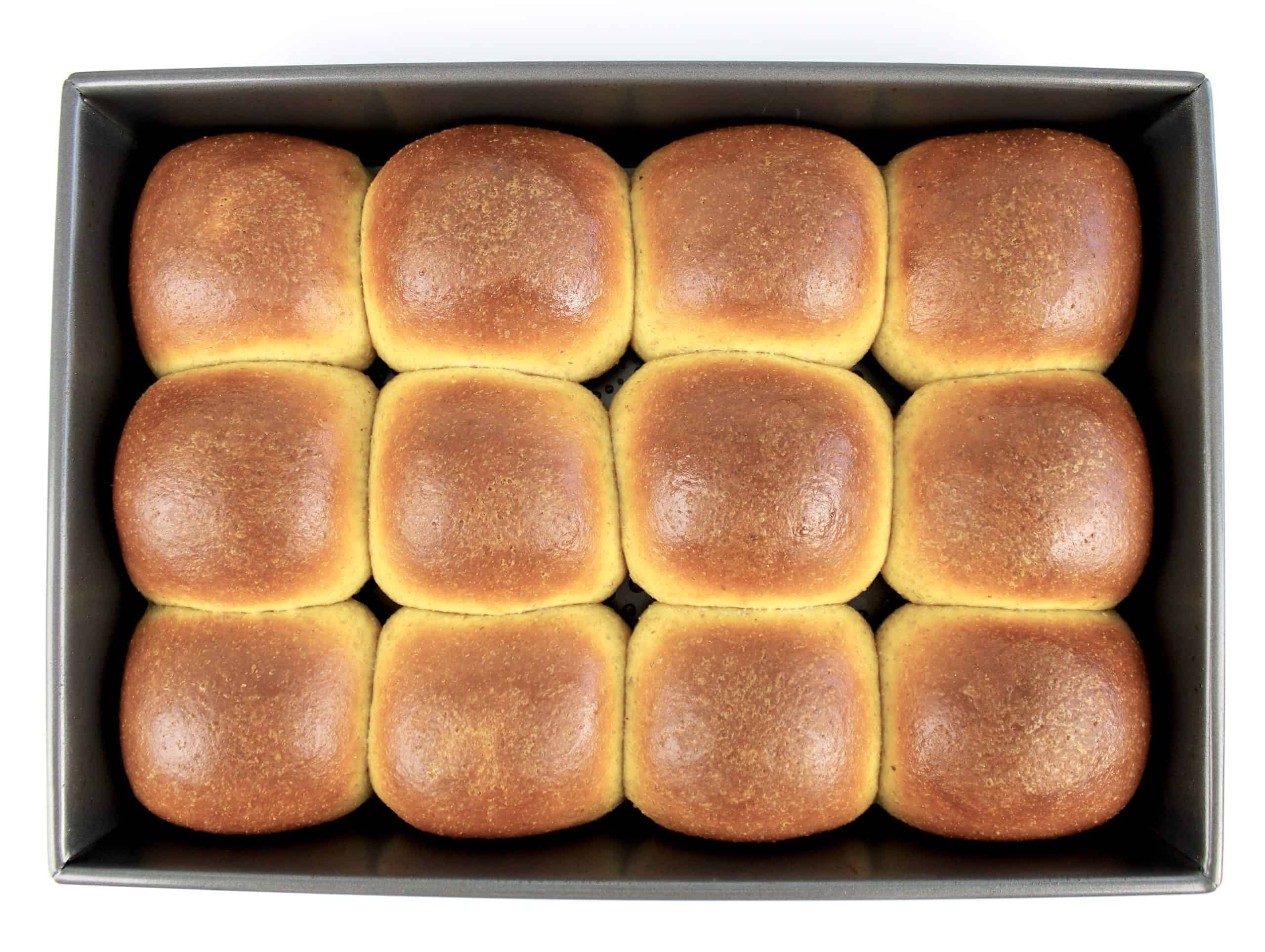 12 baked rolls in baking pan