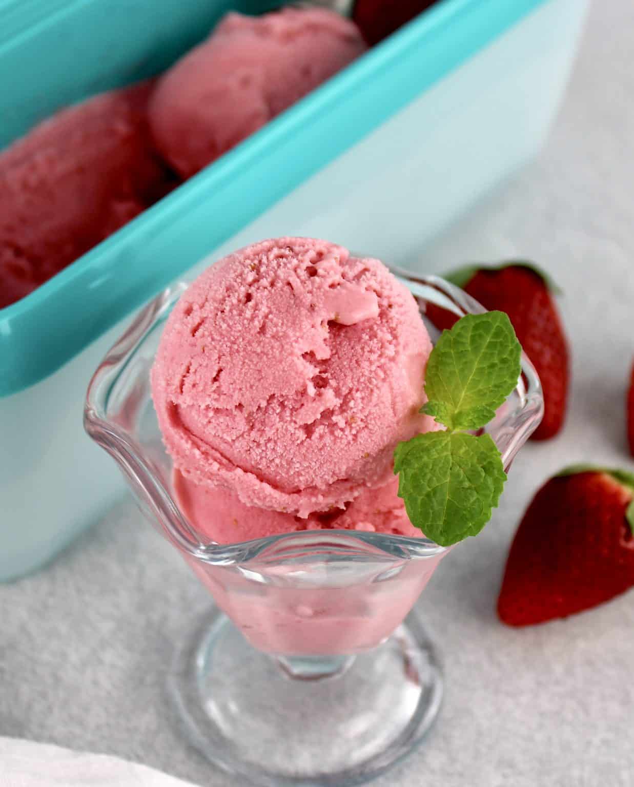 Keto Strawberry Frozen Yogurt Keto Cooking Christian