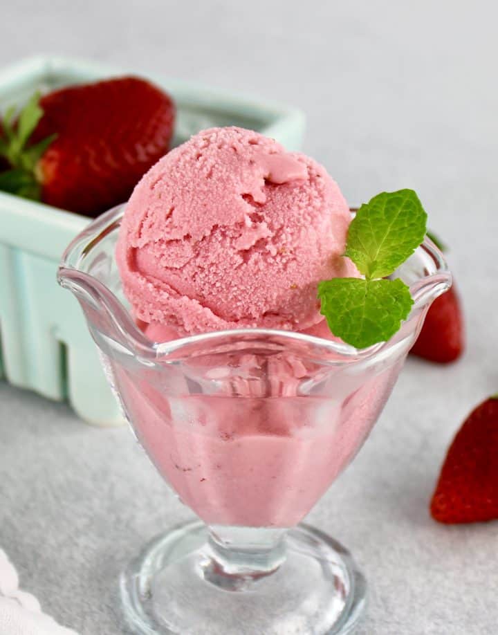 30+ Best Keto Strawberry Recipes - Keto Cooking Christian