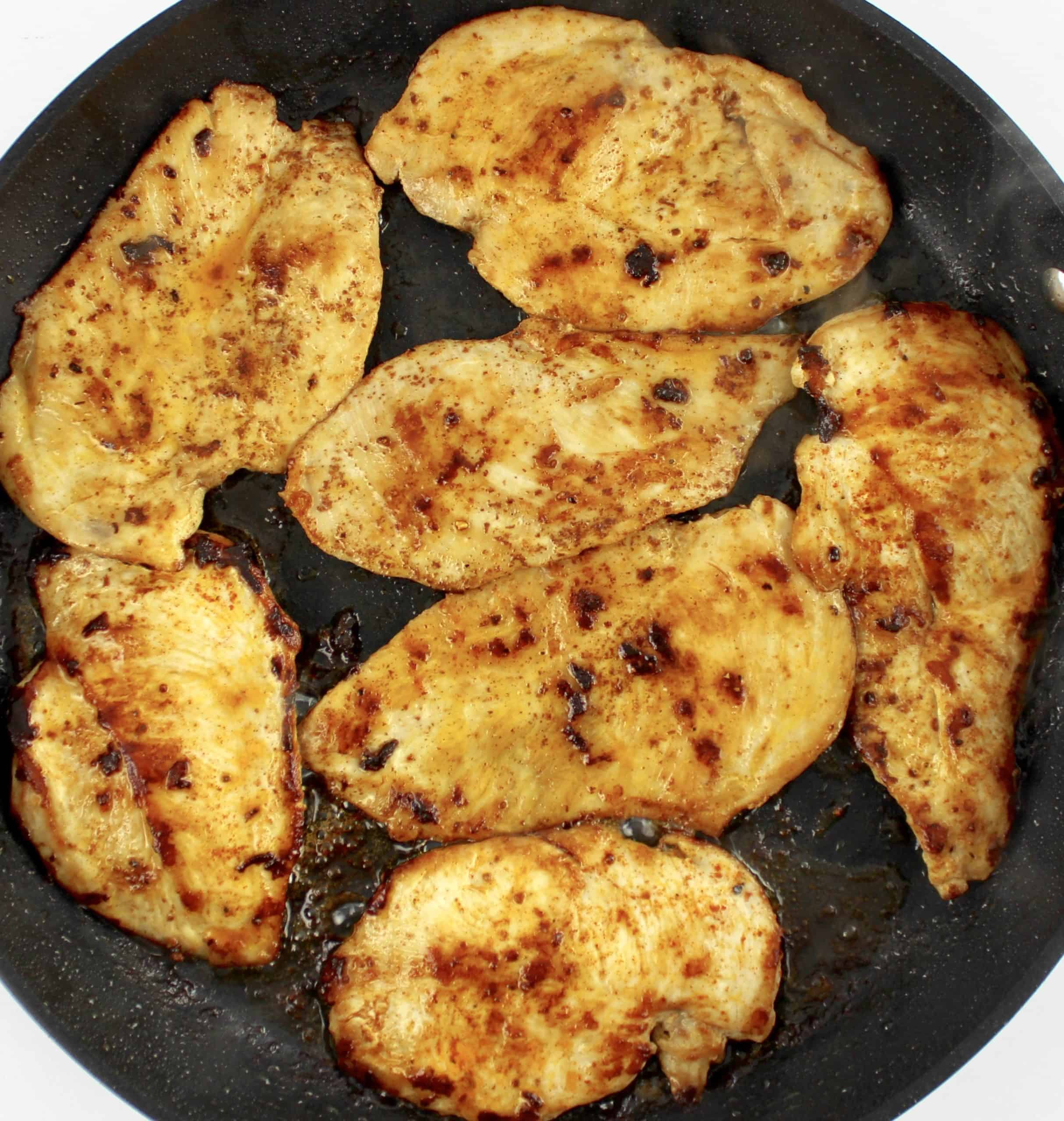 7 pieces of seasoned cooked chicken breasts 