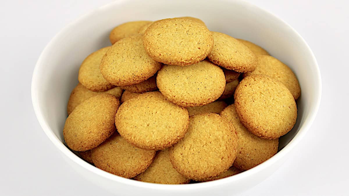 Keto Vanilla Wafers in white bowl