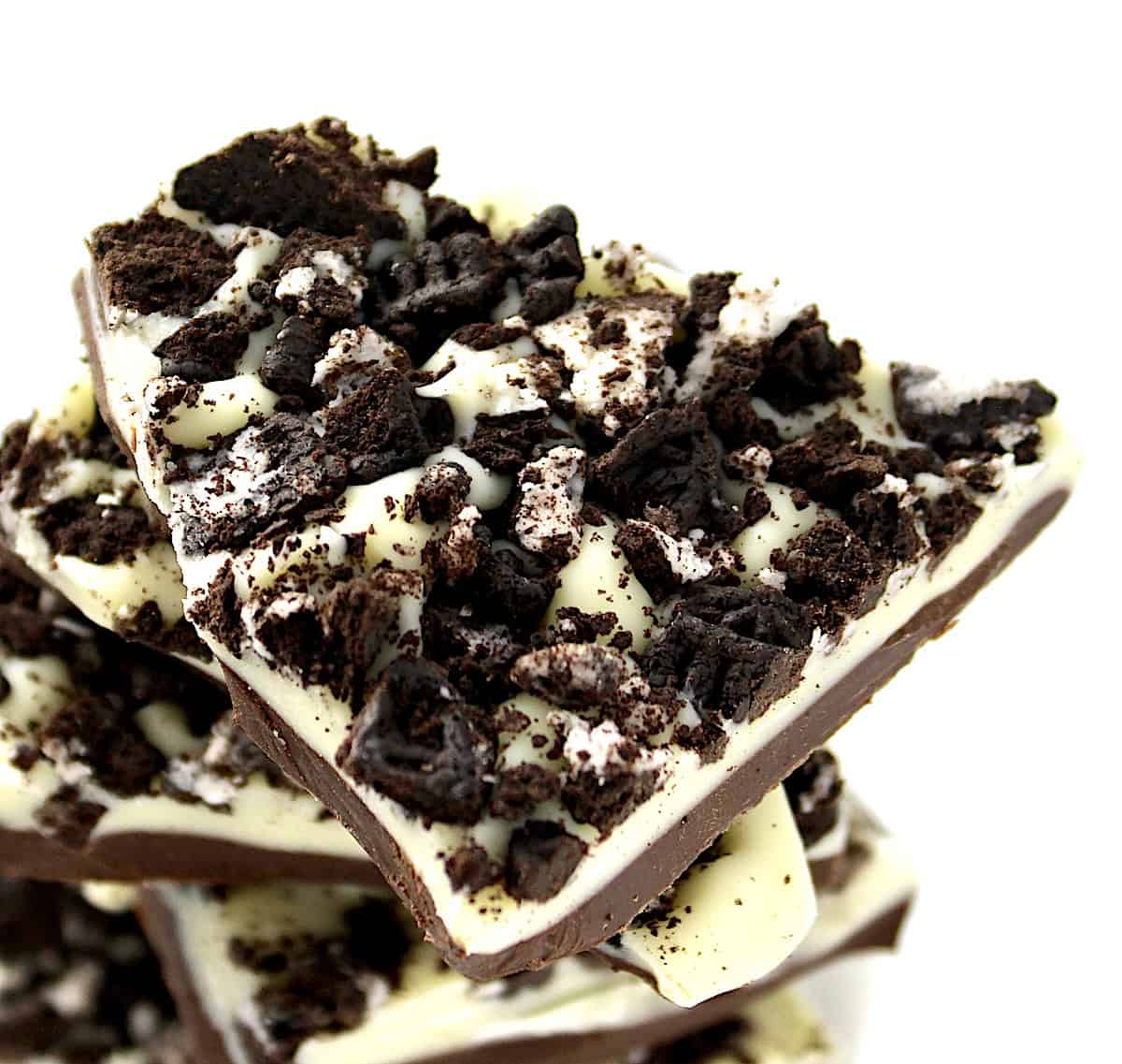 closeup of piece of Cookies and Cream Bark