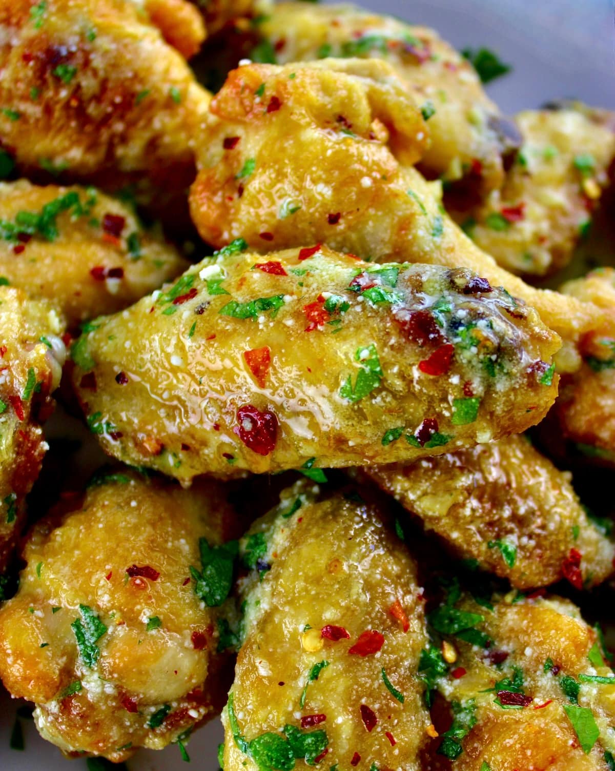 closeup of Air Fryer Garlic Parmesan Wings