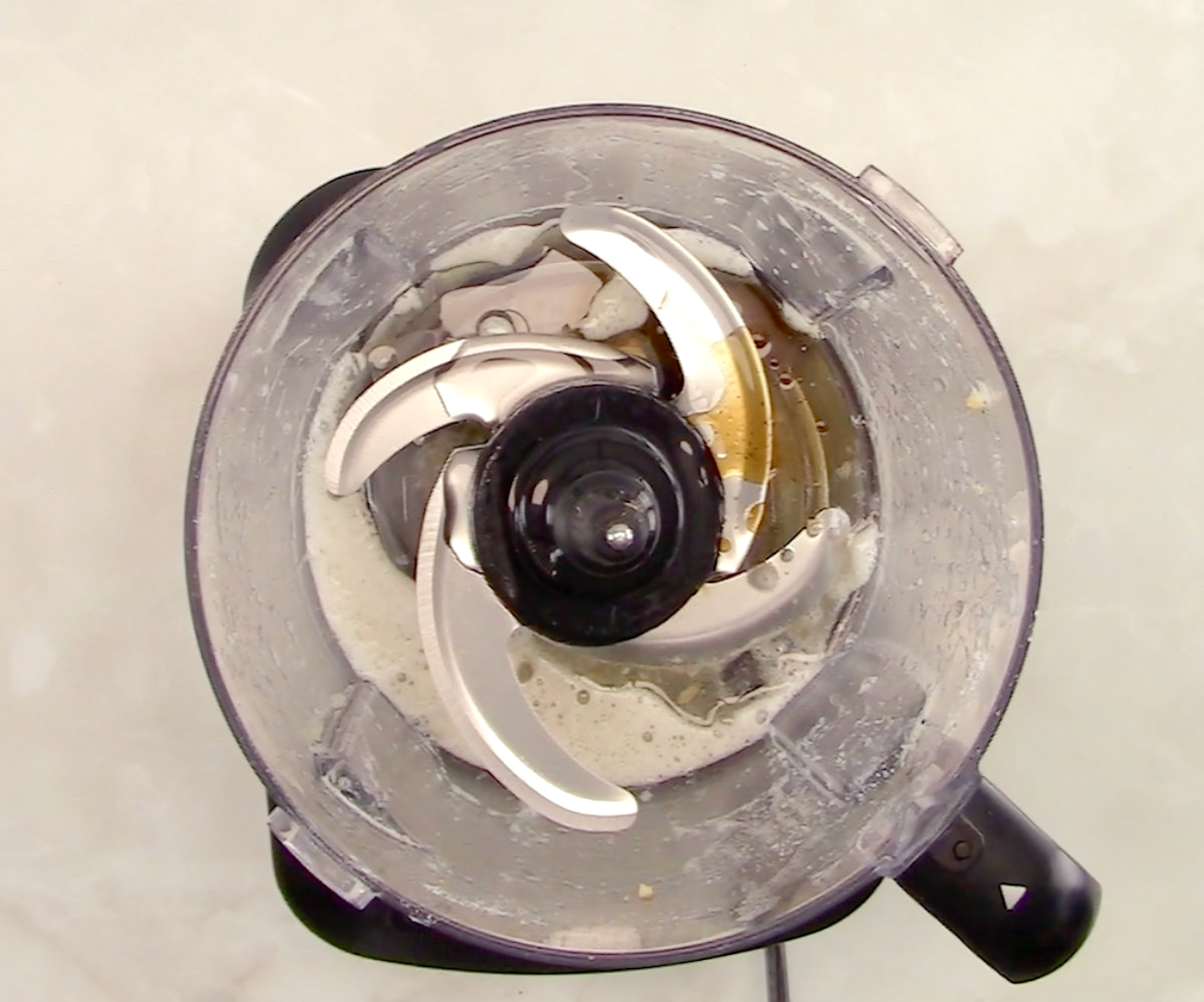 egg white, vanilla and sugar free maple syrup in food processor