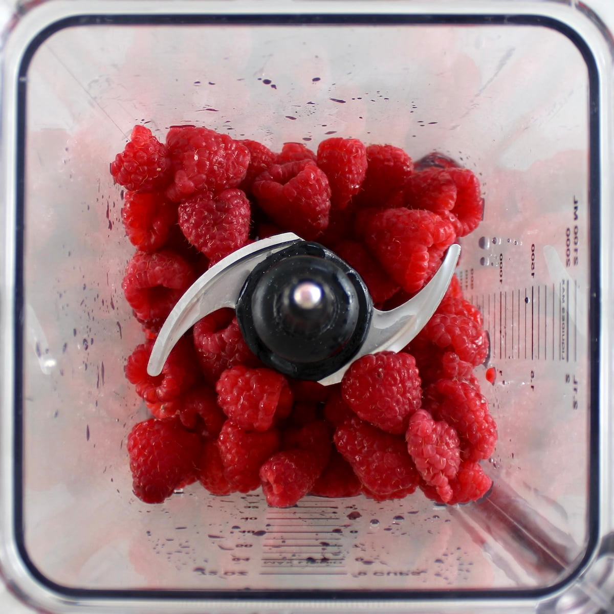 raspberries in blender